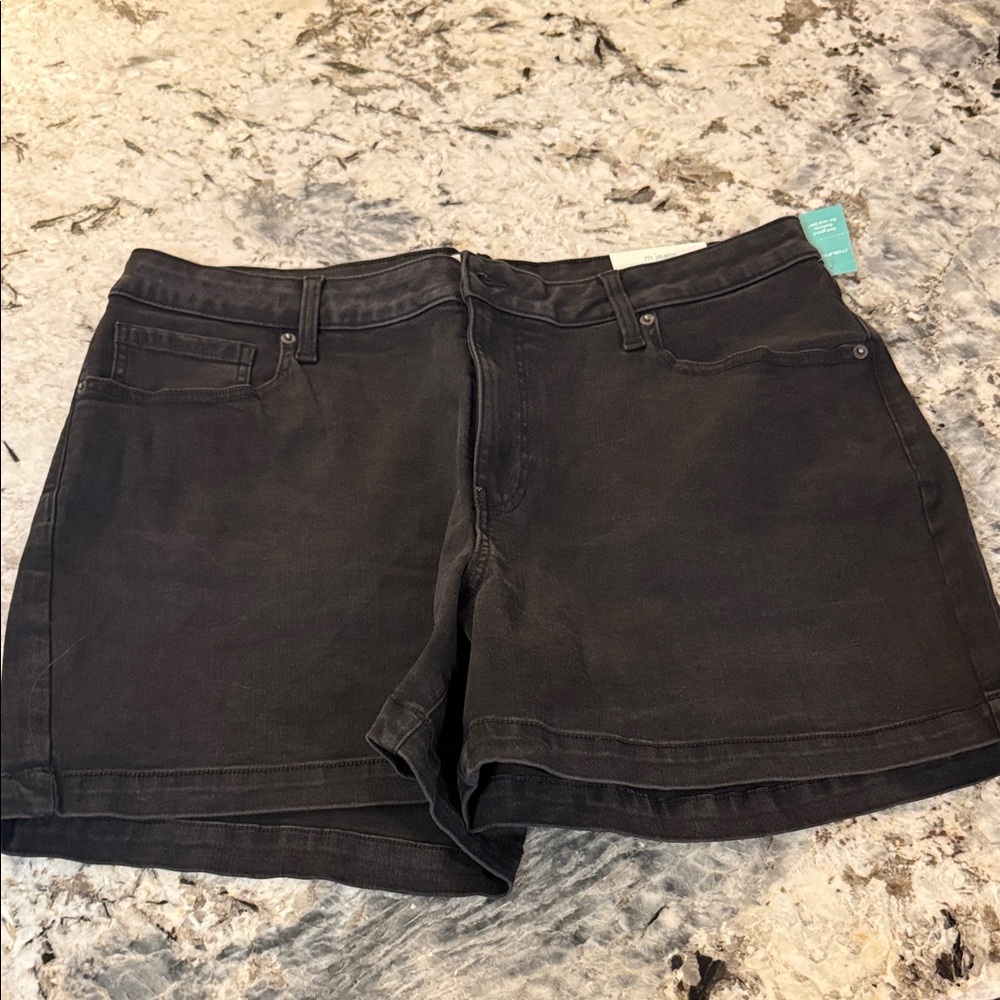 Classic Black Women's Denim Shorts - High Rise